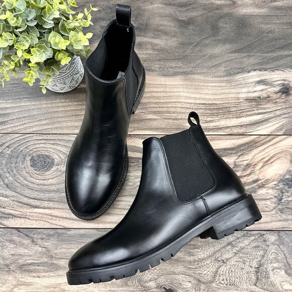 Steve Madden Shoes - NWOB Steve Madden 9.5M Leopold Black Leather Chelsea Boots Bootie